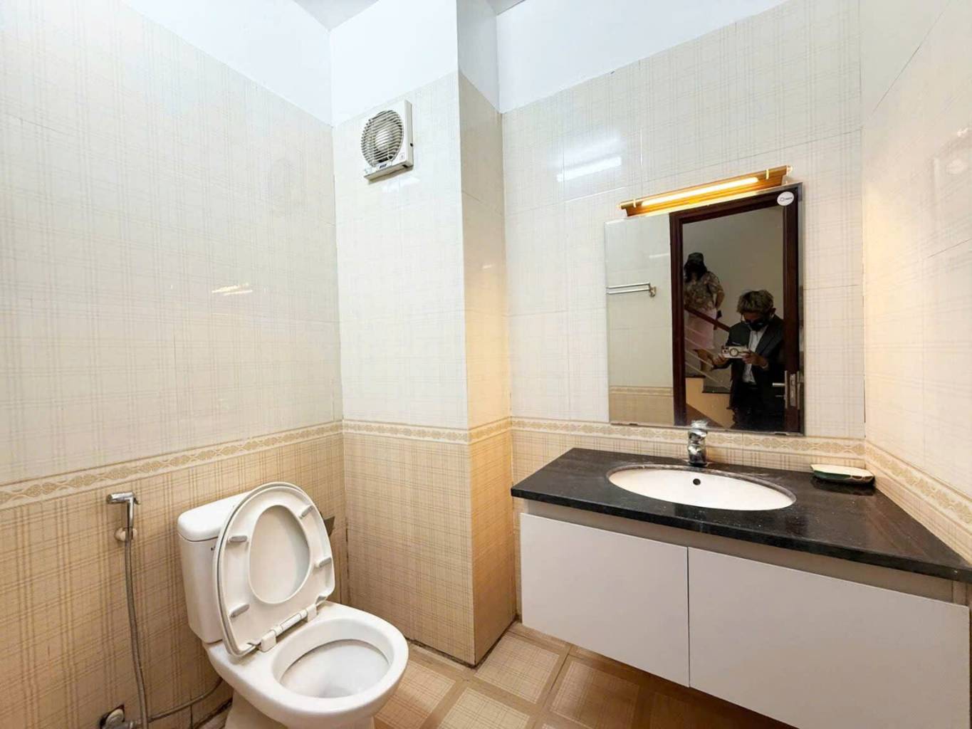 Bán nhà Phú Thượng, Tây Hồ, ngõ thoáng sáng, an sinh tốt